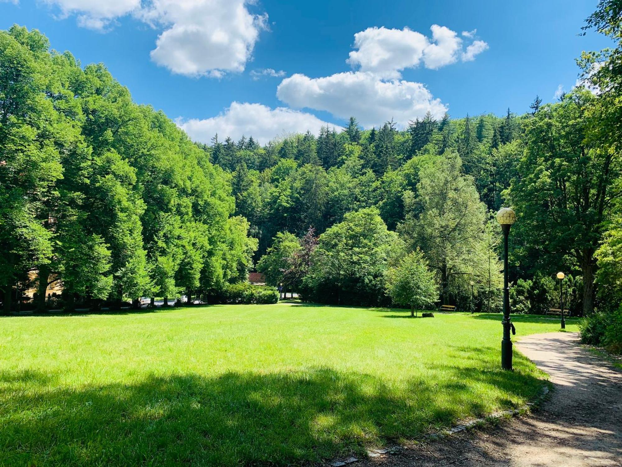 Romanceart Apartments Karlovy Vary Ngoại thất bức ảnh