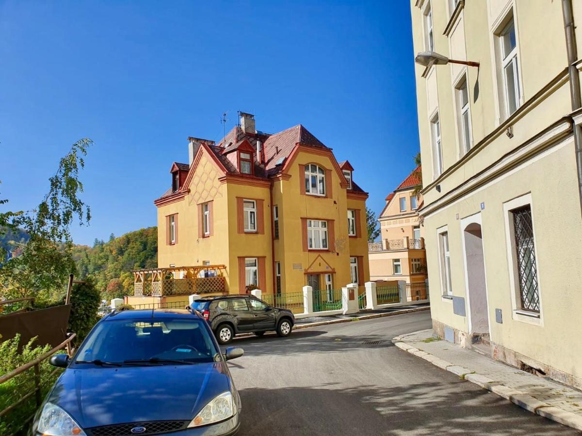 Petrin No. 1 Apartment Karlovy Vary Ngoại thất bức ảnh